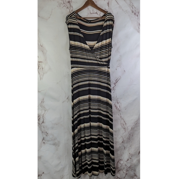 Talbots Dress Womens Large Black Beige Striped Maxi Long V Neck Stretchy Knit - Picture 1 of 11